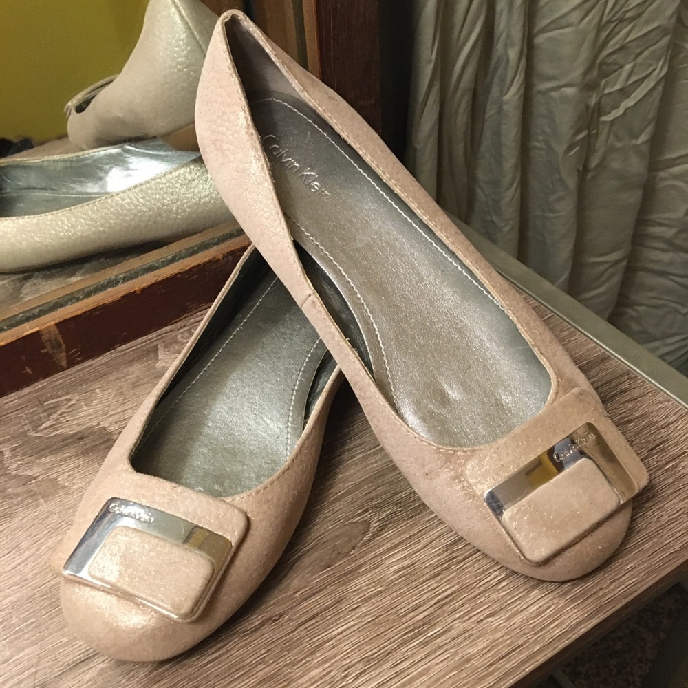 Calvin Klein Buckle Toe Loafer/Flats!
